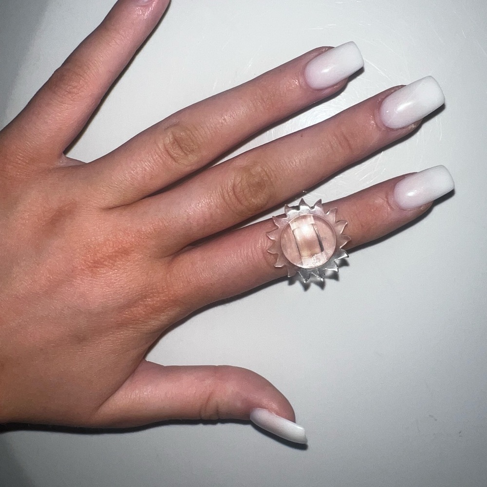 Color changing ring